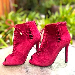 selling shoes ✨WORN✨